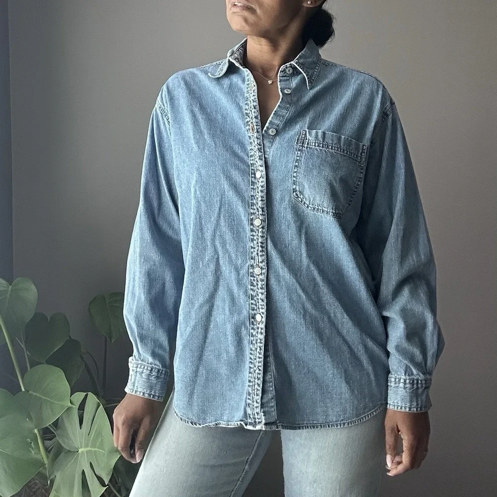 Vintage Levi's‎ Shirt Mens Large Blue Denim Metal Buttons Red Tab Hong Kong 90s